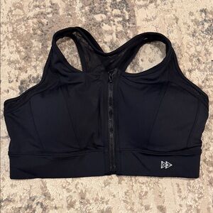 Sleek Black Sports Bra with Front Zip